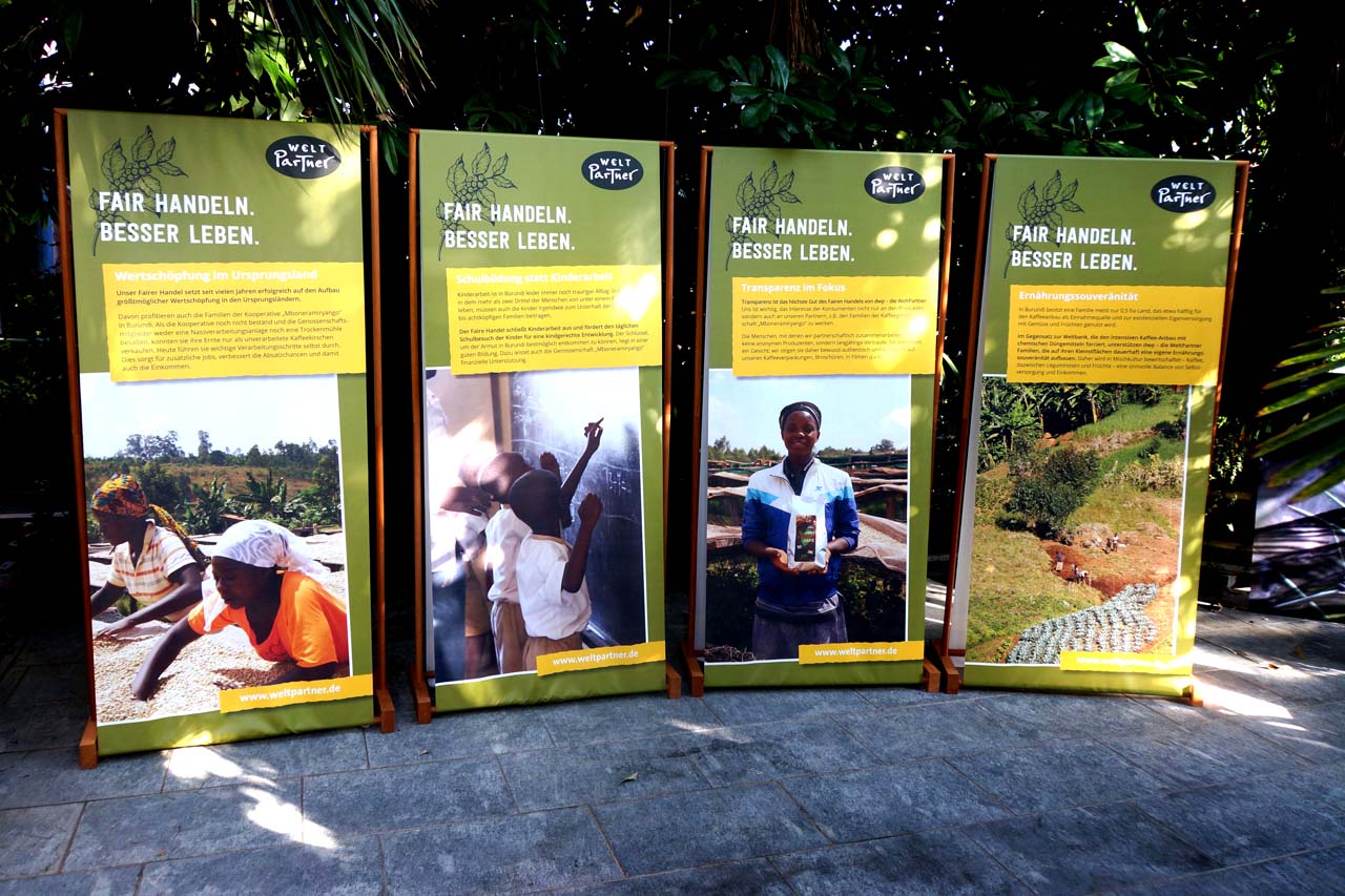 Die Wanderaustellung der Fair Trade Genossenschaft WeltPartner 