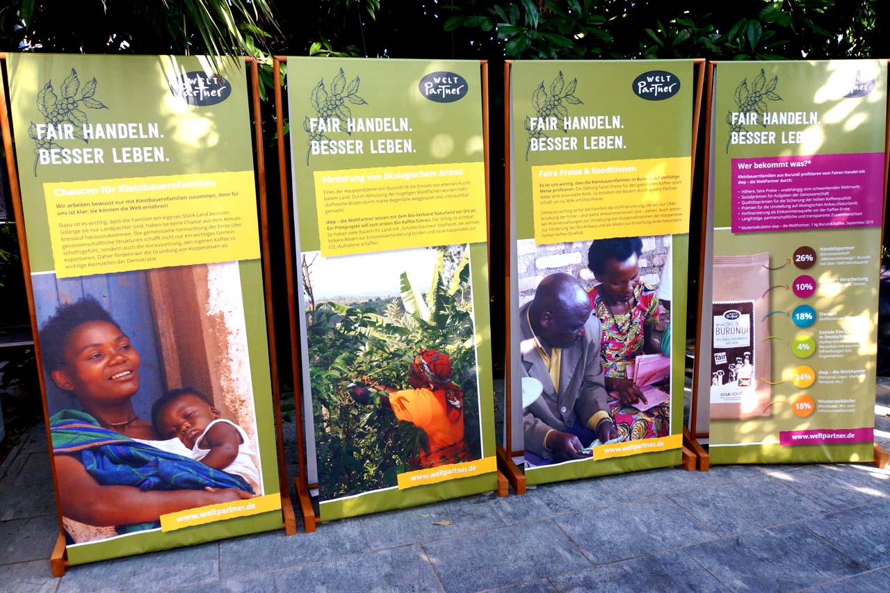 Die Wanderaustellung der Fair Trade Genossenschaft WeltPartner 