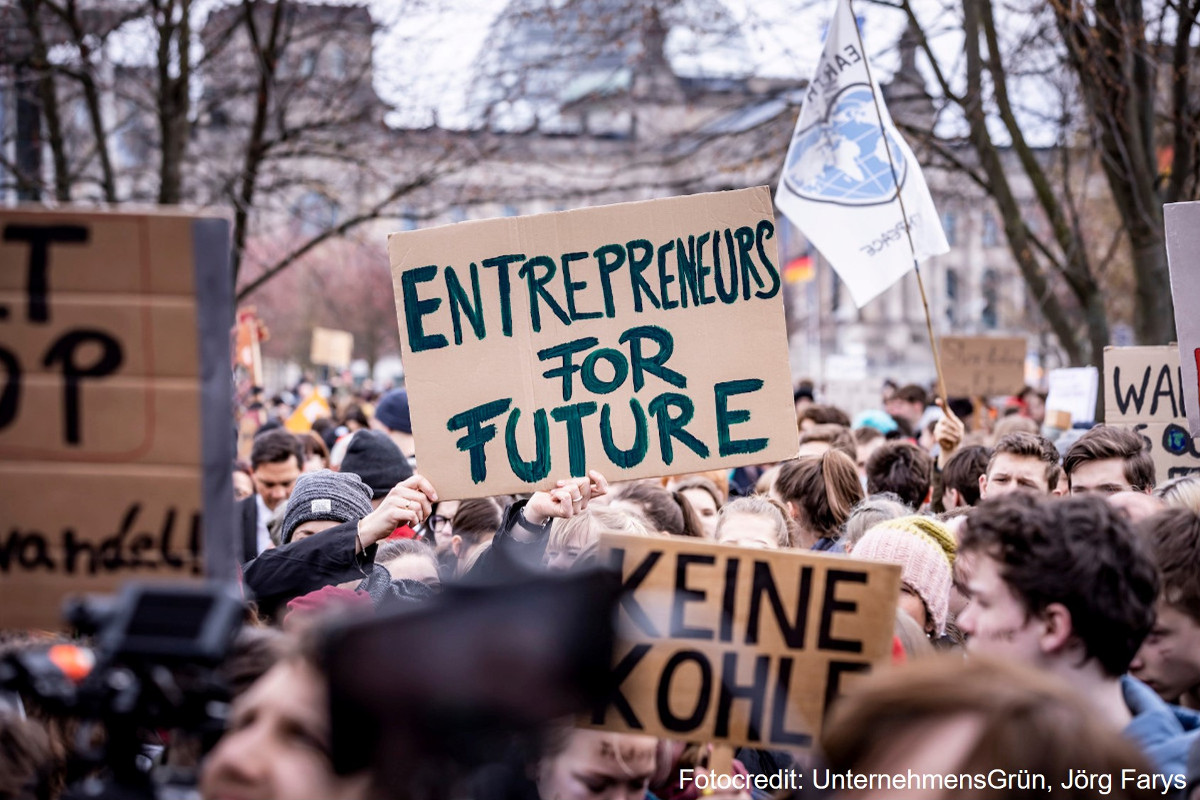 No Business as usual: Wir beteiligen uns am Klimastreik &amp; legen die Arbeit nieder