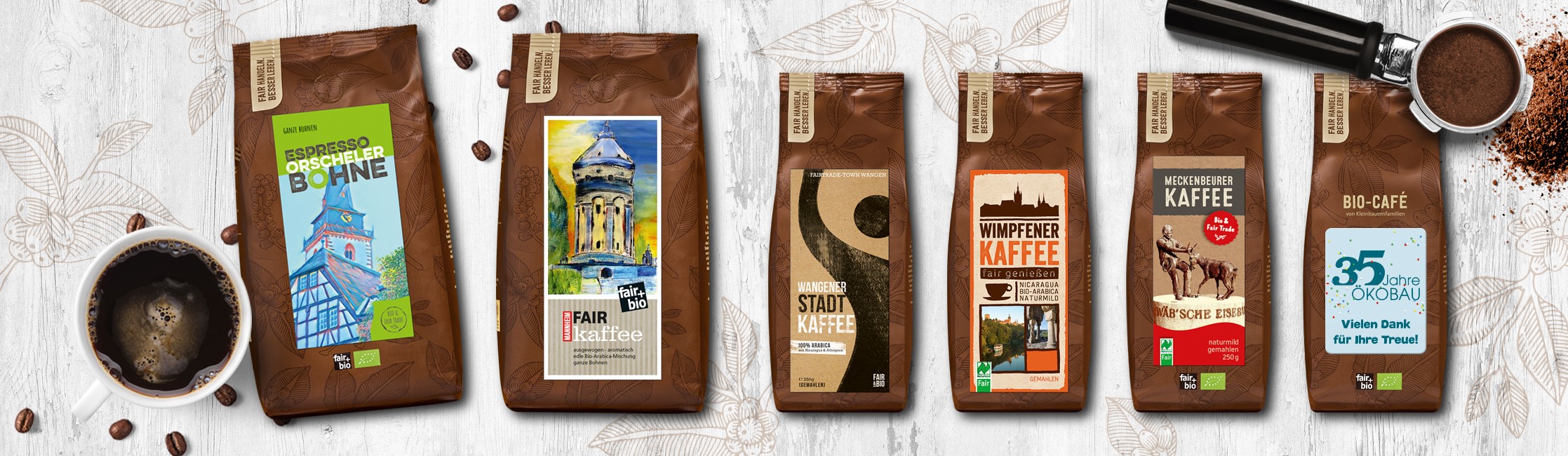 Verschiedene individuell gestaltete Fair Trade-Agenda-Kaffees der Fairhandelgenossenschaft WeltPartner